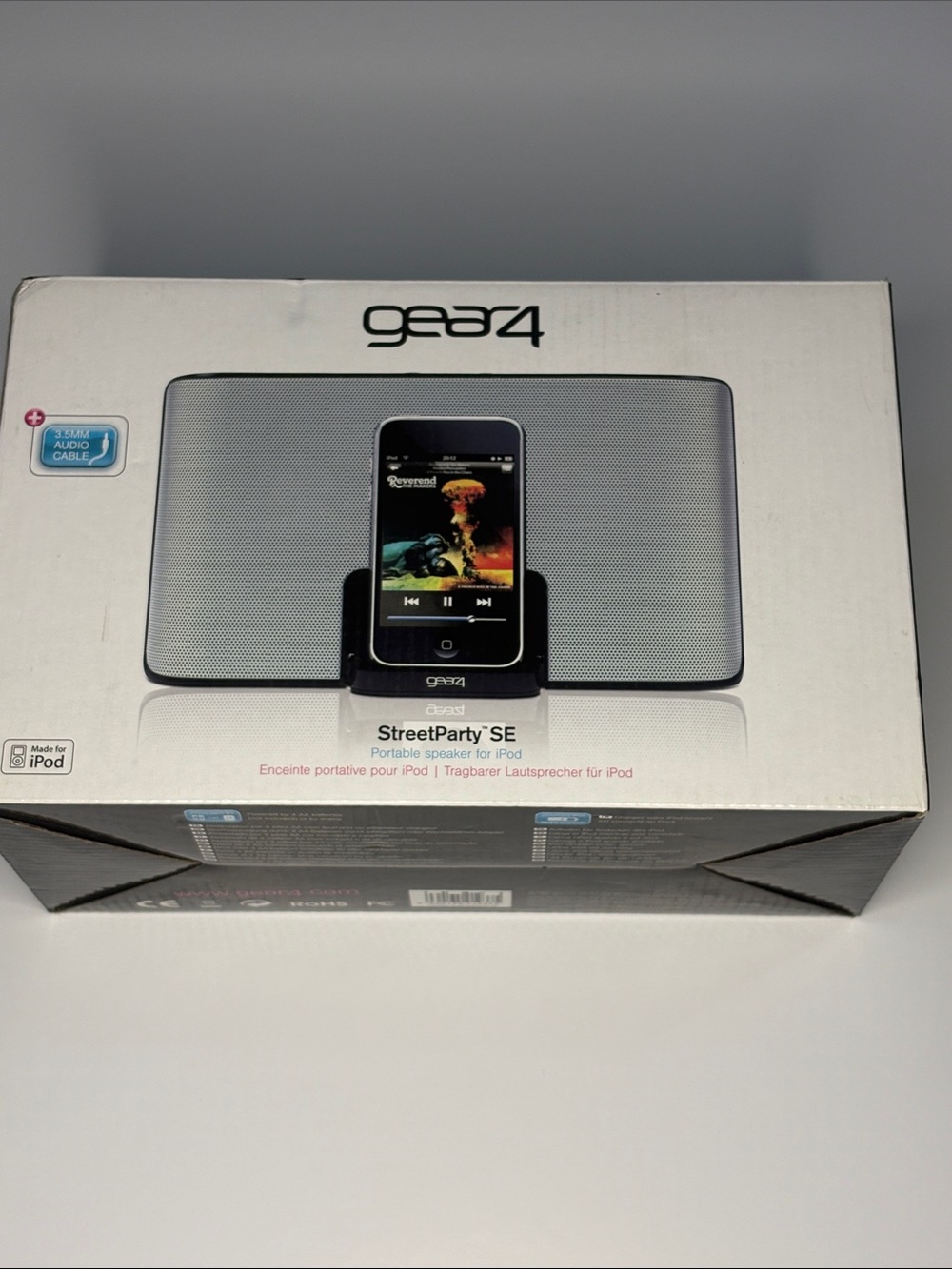 StreetParty SE Portable Speaker Dock for iPod - Silver